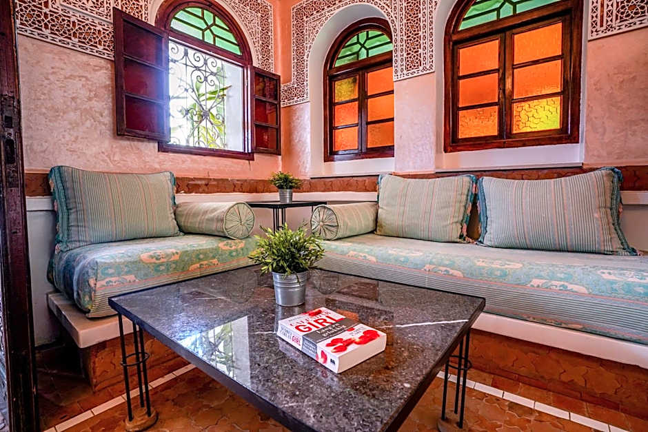 Riad Salt River