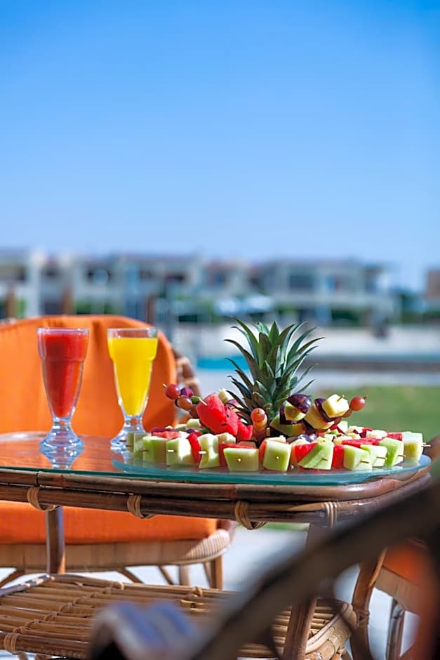 Golden Lake Marina Hotel