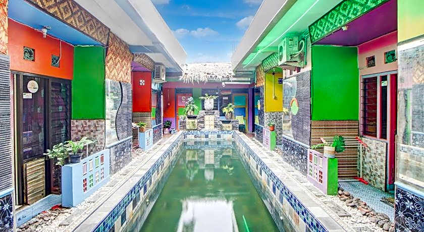 OYO 91601 Double-Degree Syariah (Female & Family)