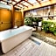 Yuraku Hotel
