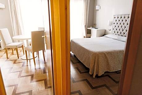 Suite with Beach Access