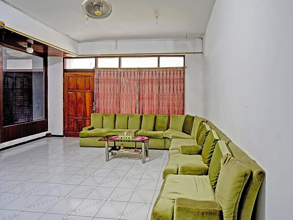 Hotel O Sidomulyo Kost Syariah