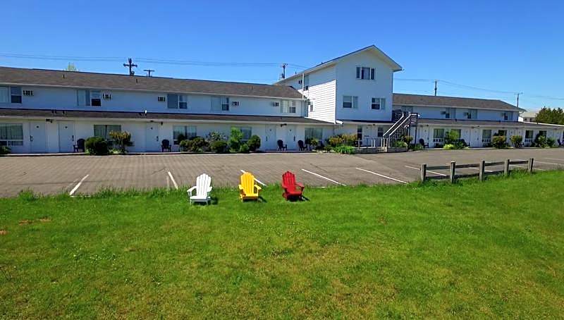 Econo Lodge Inn & Suites