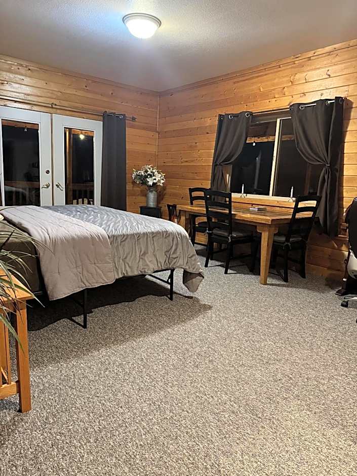 Susitna River Lodging, Suites