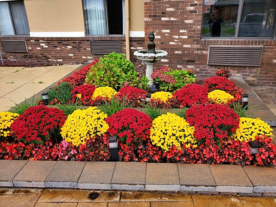 Super 8 by Wyndham Sterling Heights/Detroit Area