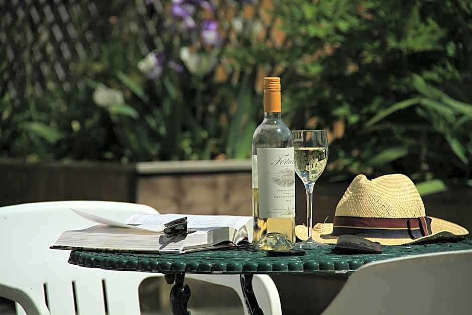 Annandale Arms Hotel