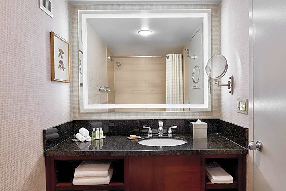 DoubleTree by Hilton - Philadelphia Center City