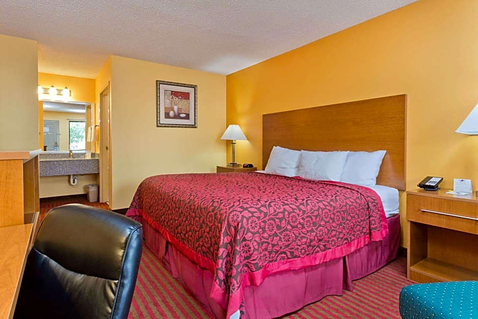 Days Inn by Wyndham Franklin