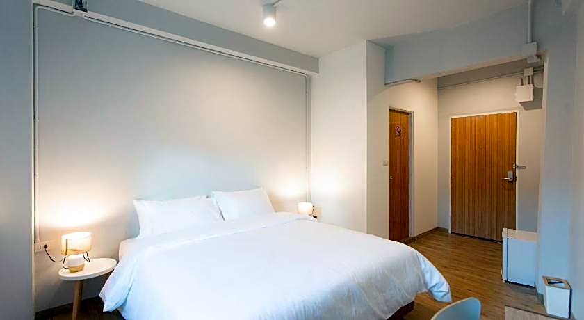 Hotel Papa Bangkok Siriraj