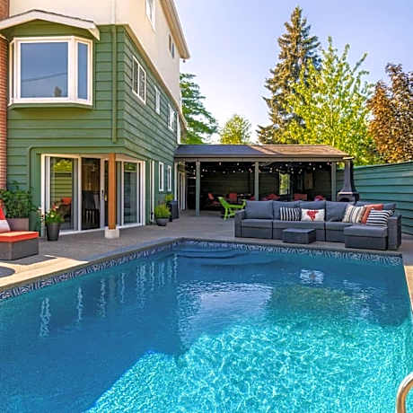 Hidden Oasis in Victoria, BC