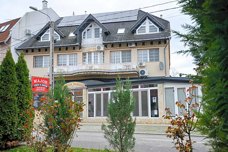 Major Panzió és Étterem