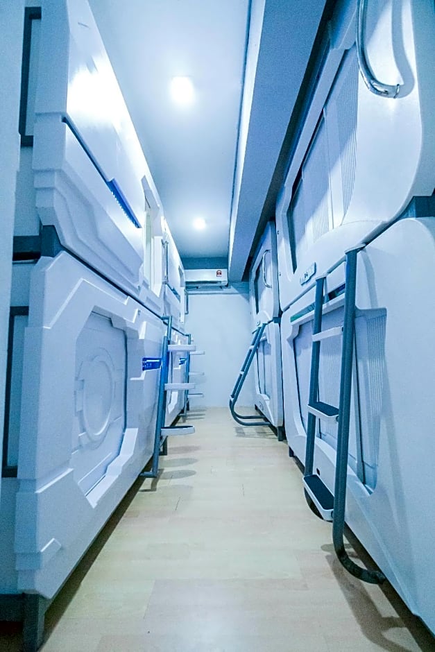 Seaview Capsule Hotel