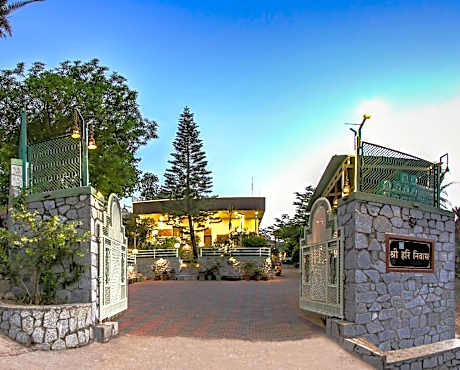 Hari Niwas - A Boutique Garden Resort