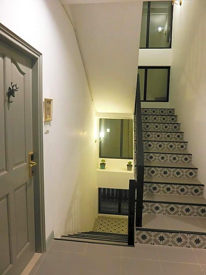 Bloom Boutique Hotel & Cafe