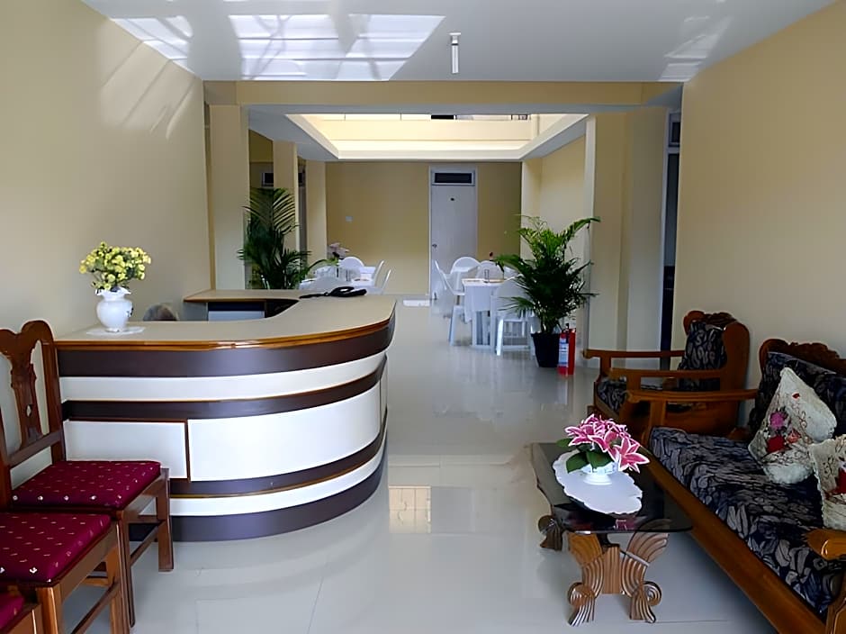 Veeniola Holiday Home