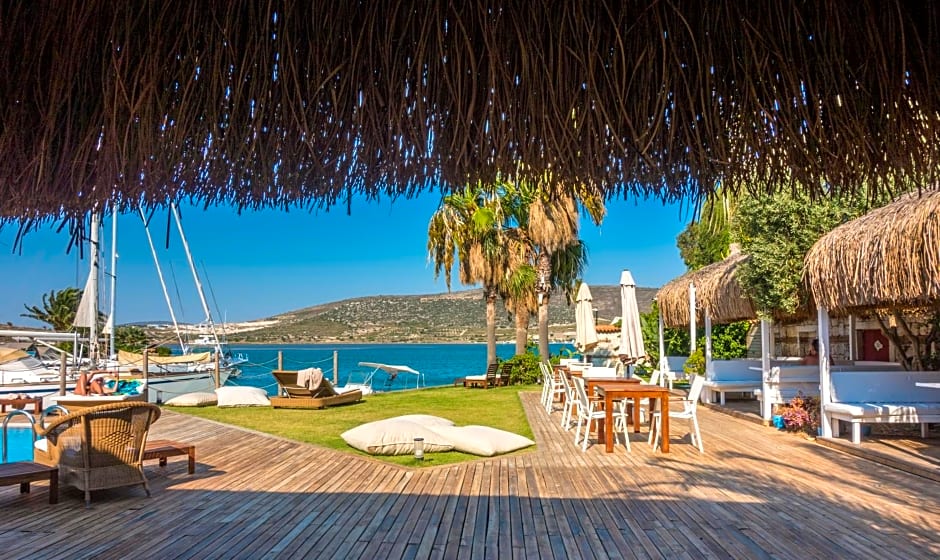 Port Alacati Hotel