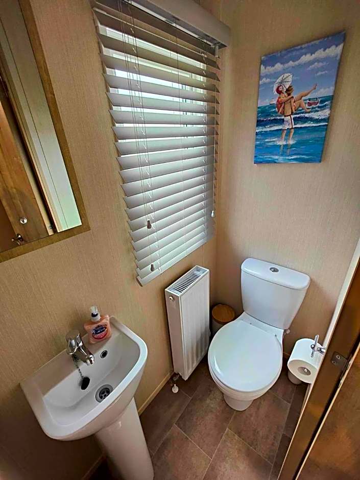 Premium Holiday Home in The New Forest at Hoburne Bashley - Leisure Passes Available to Purchase