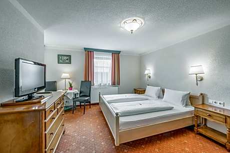 Deluxe Double Room with Shower