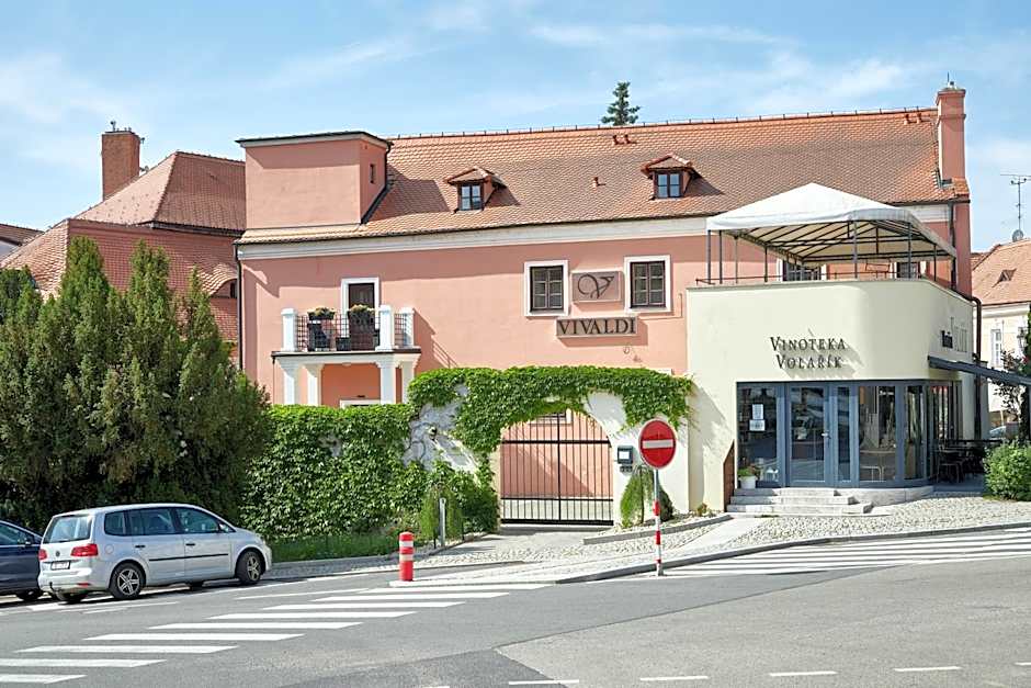 Vivaldi Apartments