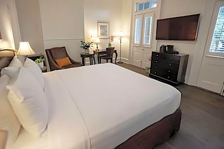 Premium King Room