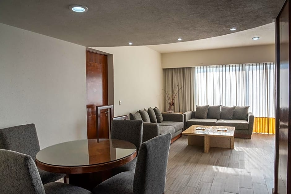 Real Inn Guadalajara Expo