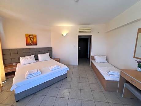 Quadruple Room with Balcony