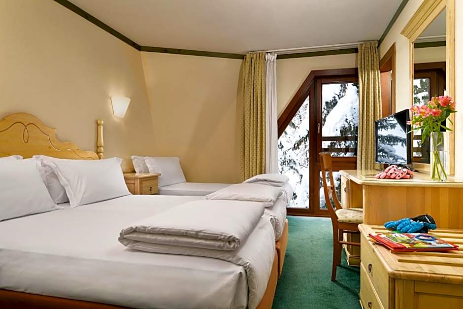 Foto 1 daripada 6 — Triple Room (2 Adults + 1 Child)