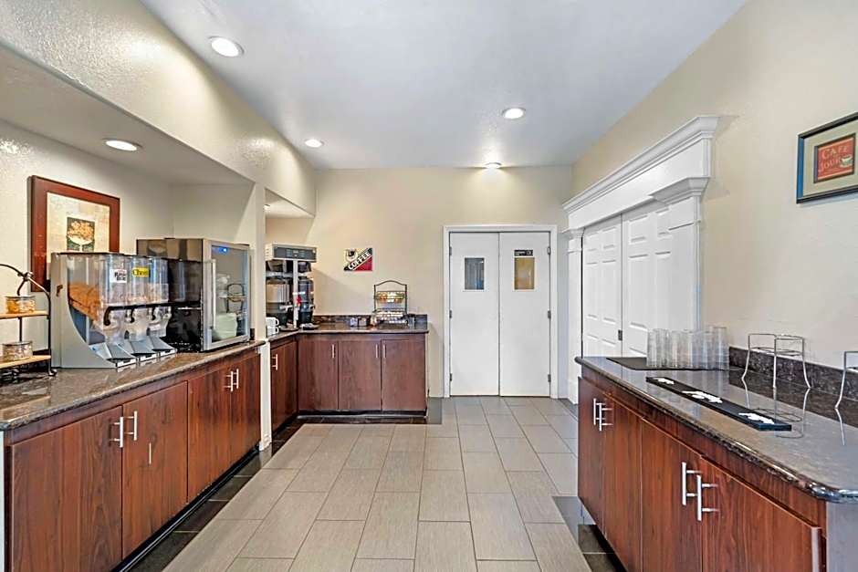Best Western Plus Newport Mesa Inn