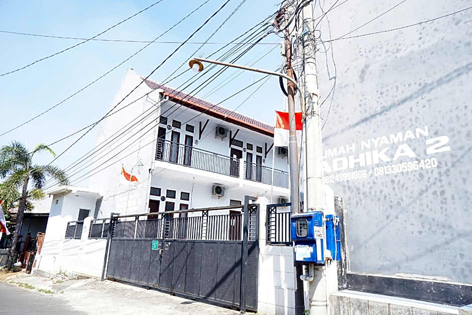 OYO Life 92886 Rumah Nyaman Radhika 2 Syariah