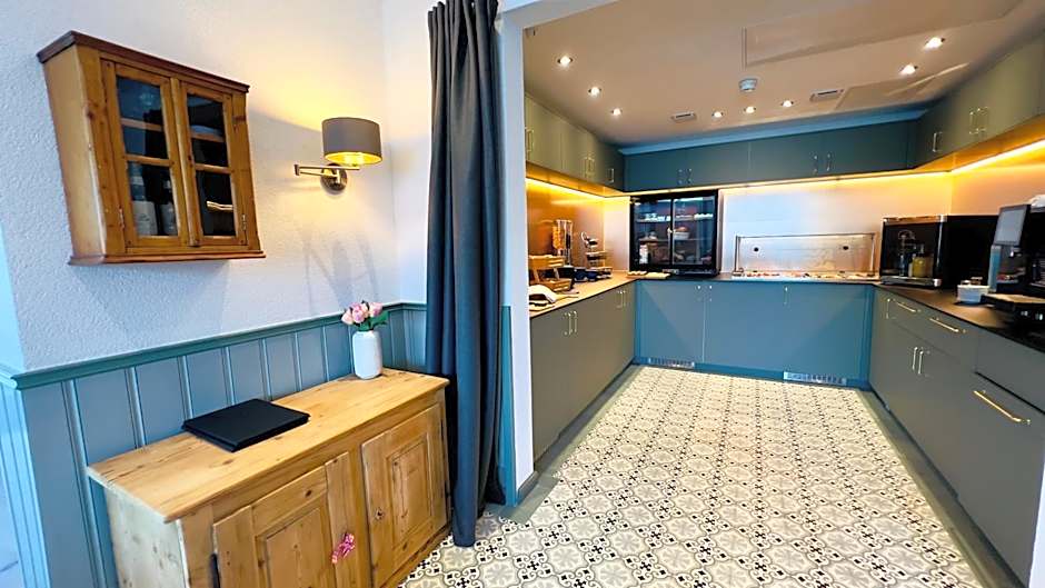Boutique Hotel Niesenblick - direkt am Thunersee gelegen mit SELF CHECK IN & digitaler Rezeption
