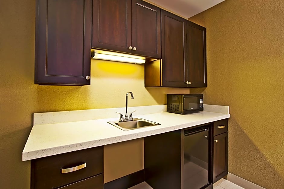 Holiday Inn Express & Suites Springfield