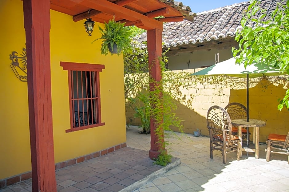 Hotel Adobe & Teja