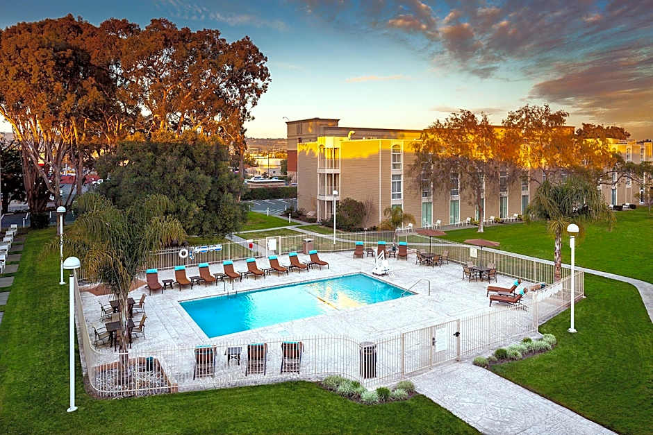 Hilton Oakland Airport