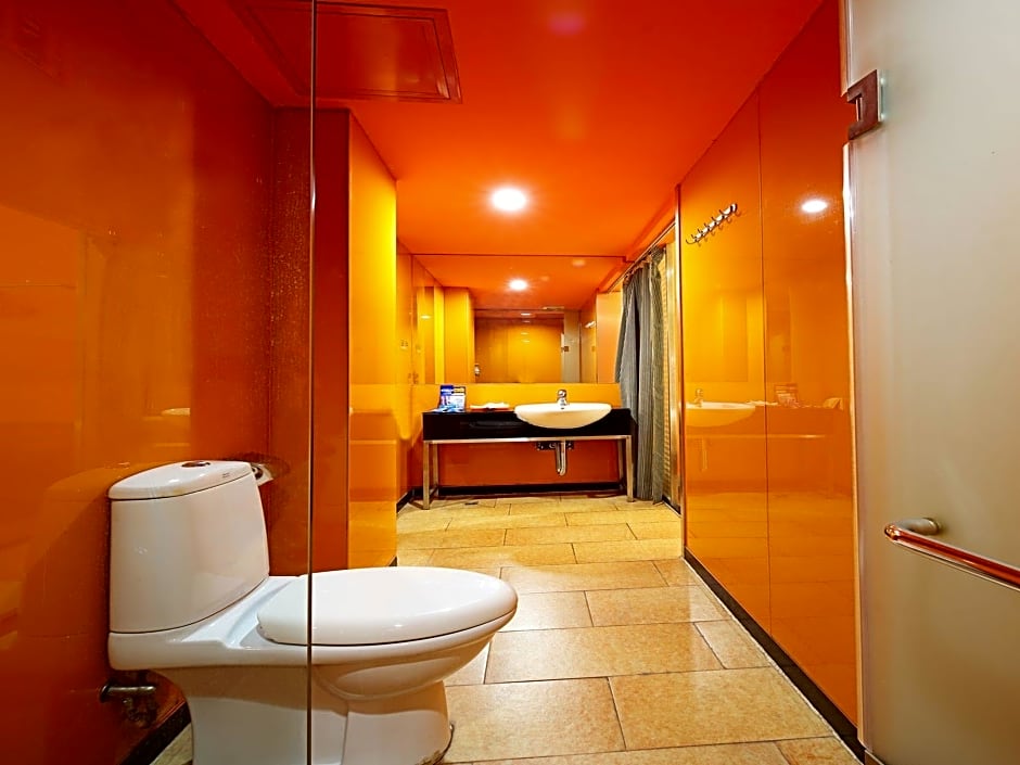 Liwan Lake Garden Inn