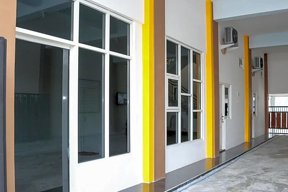 RedDoorz Syariah near Suncity Mall Madiun