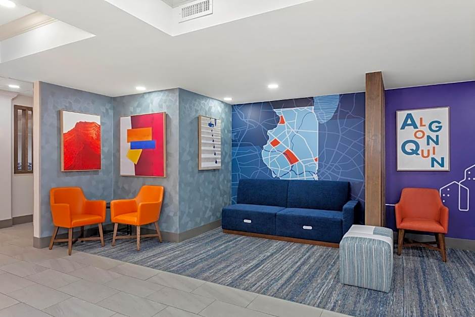 Holiday Inn Express Hotel & Suites Chicago-Algonquin By IHG