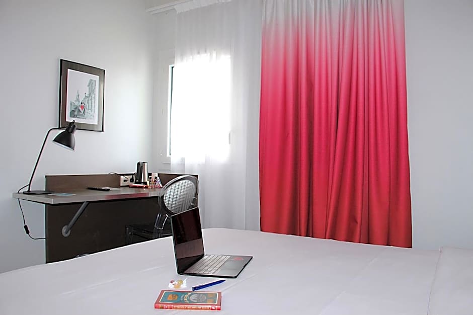 Kyriad La Rochelle City Center