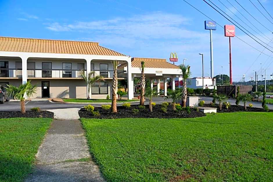 Baymont by Wyndham Macon I-75