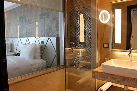 TWO TWIN BEDS EXECUTIVE ROOM