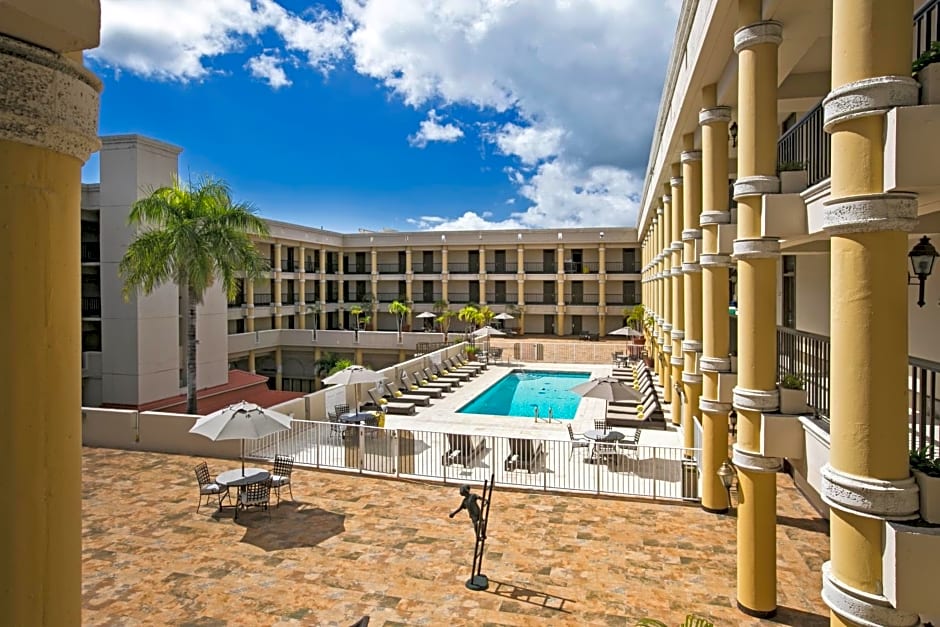 Windward Passage Hotel