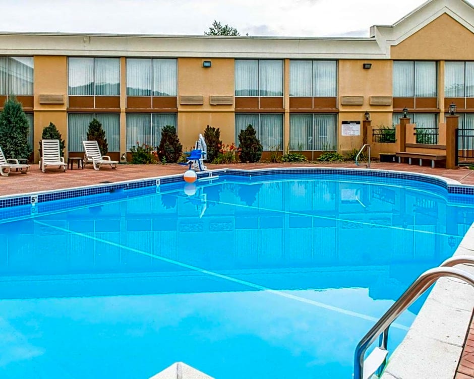 Quality Inn & Suites Indiana