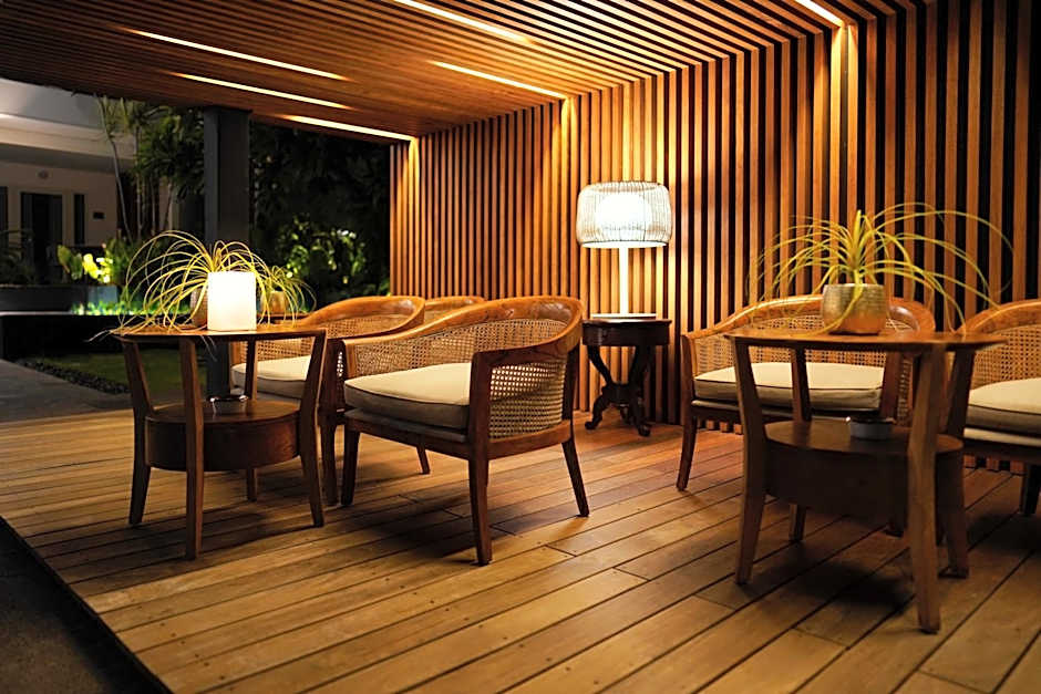 Blue Margouillat Seaview Hotel