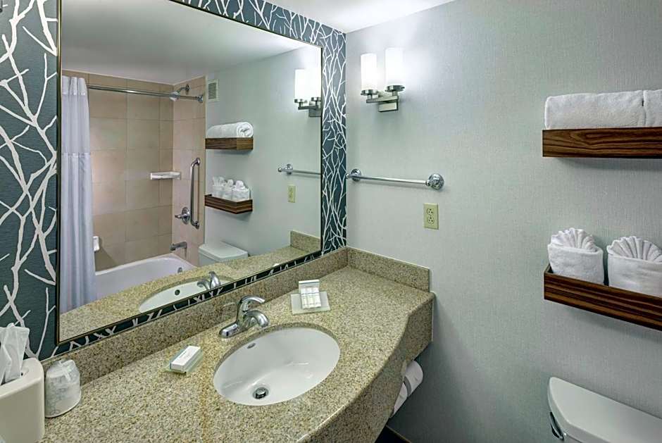 Hilton Garden Inn Naperville Warrenville