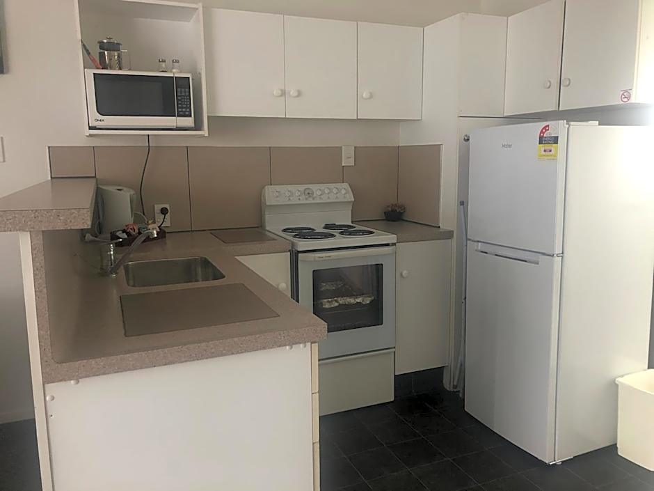 Thornton Lodge Motel