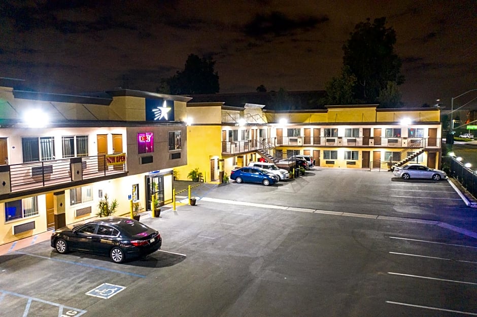 Starlight Inn South El Monte