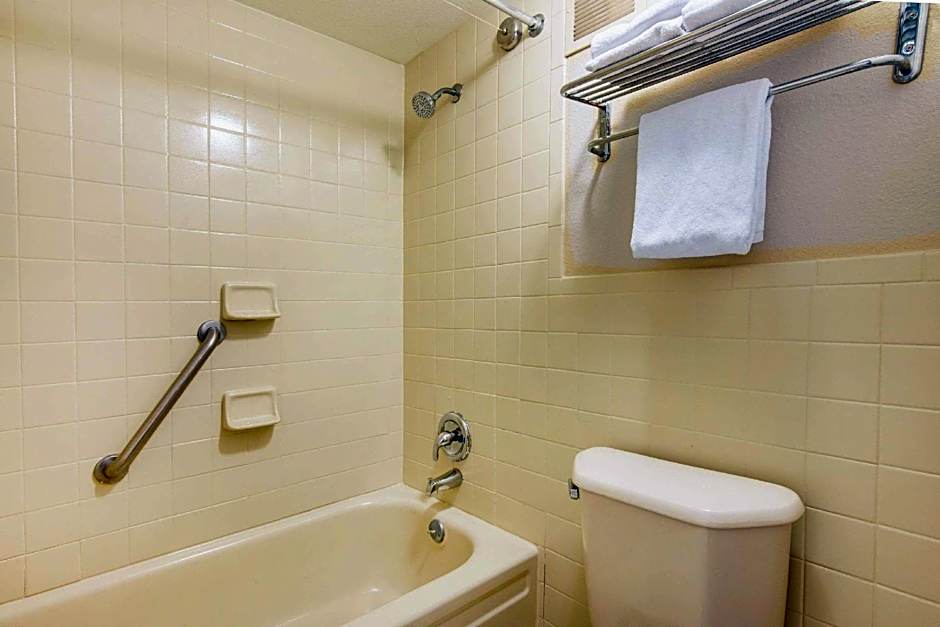 Econo Lodge Orlando Airport – Orlando, FL