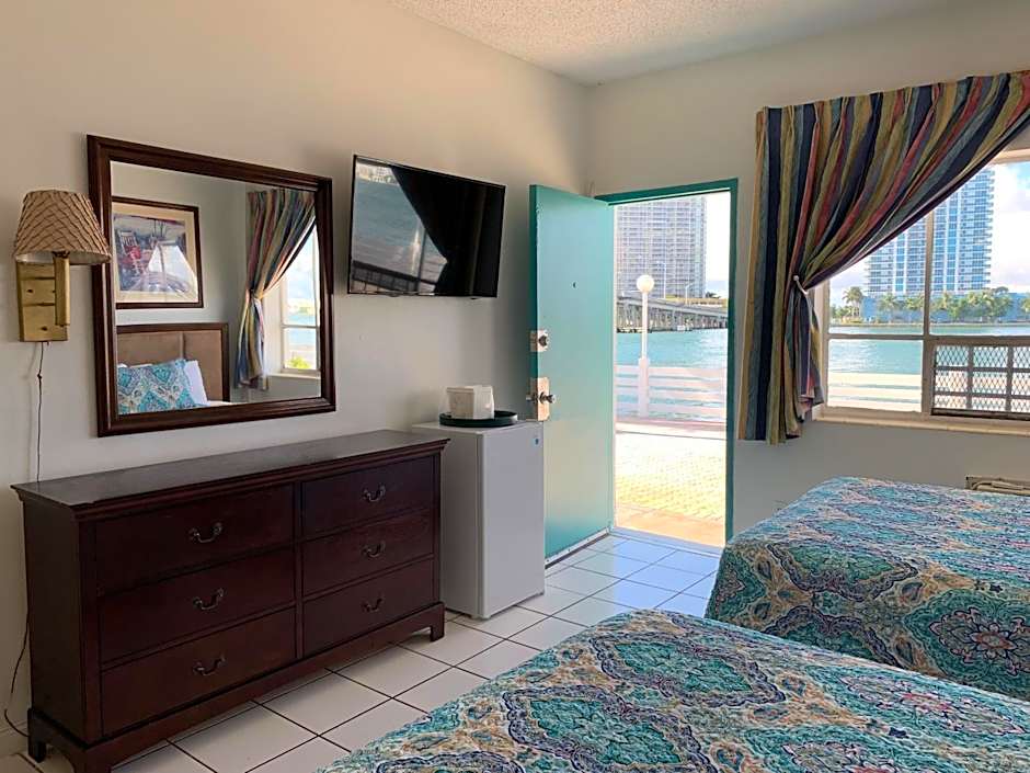 International Inn on the Bay