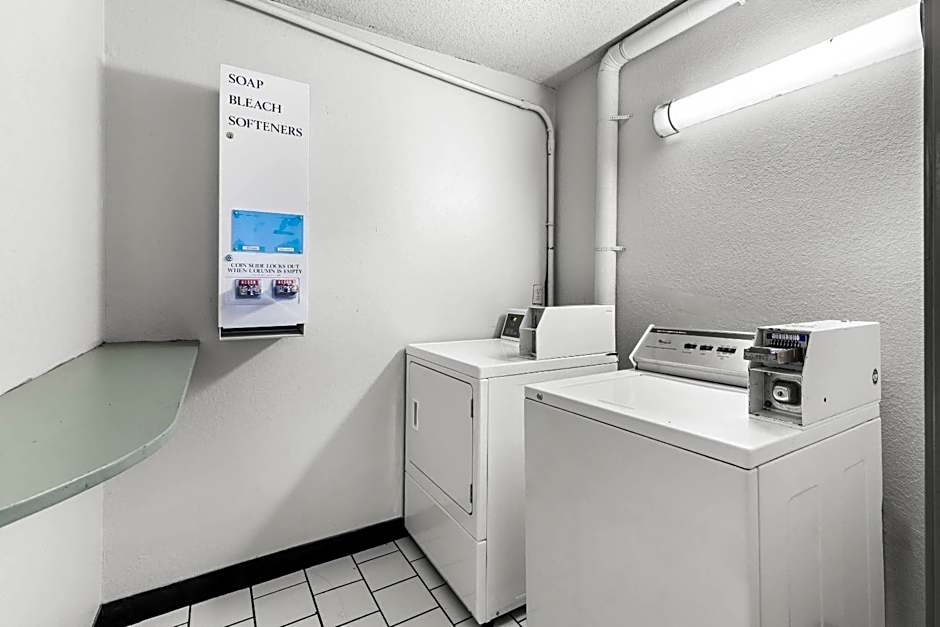 Quality Inn Atlanta Airport-Central