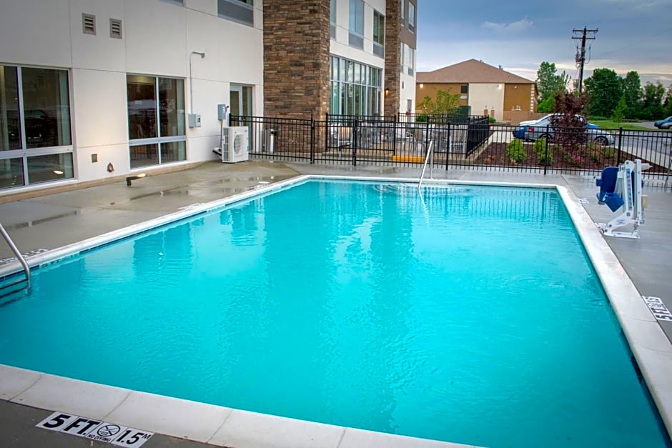 Holiday Inn Express & Suites West Memphis By IHG