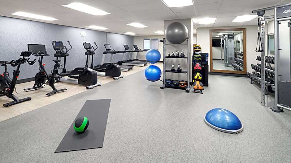 River's Edge Hotel Portland, Tapestry Collection by Hilton